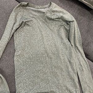 Lululemon swiftly tech long sleeve